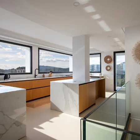Cargiu - Luxury Sea View Villa *